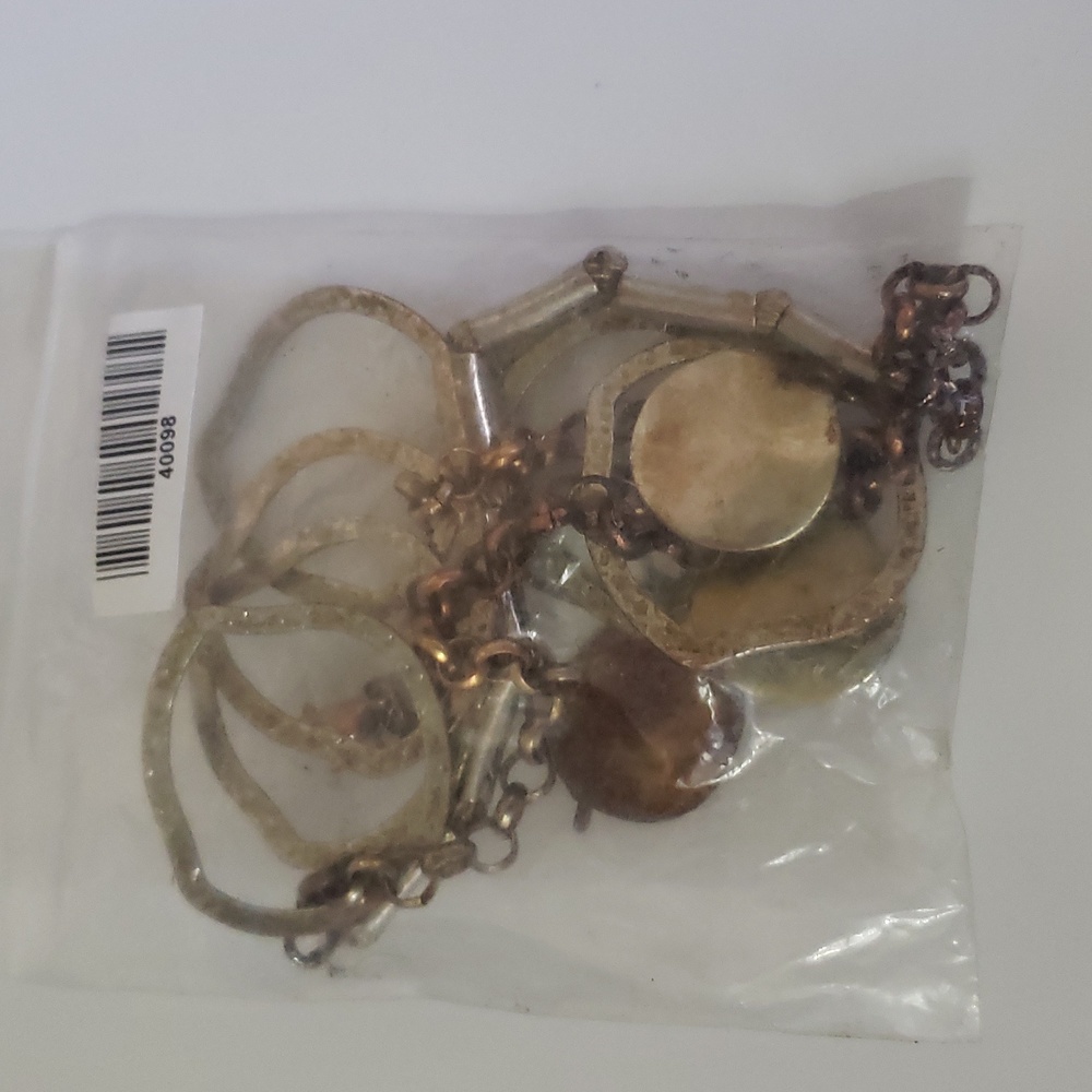Neckless Metal broke and rusted